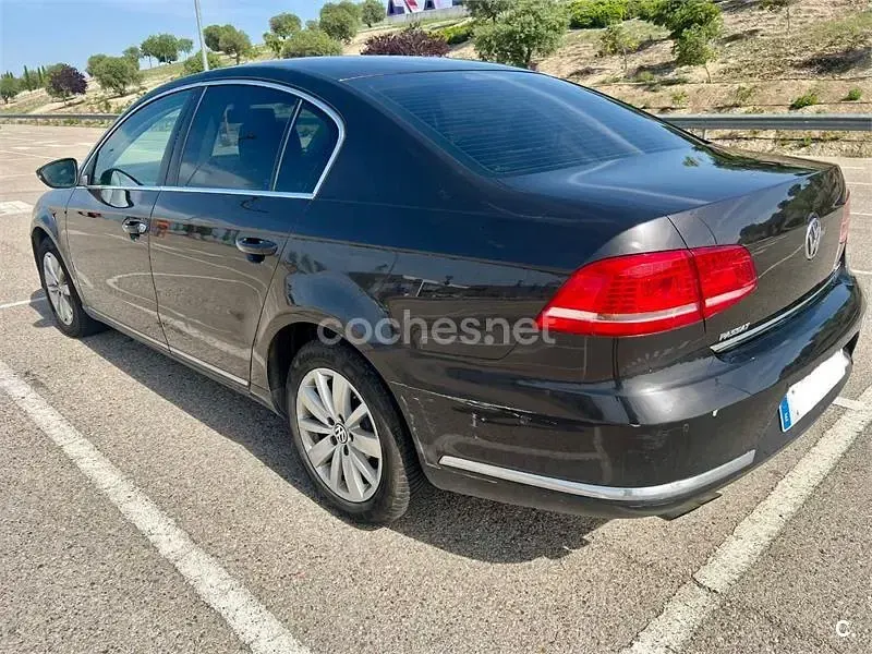 Usado VW Passat Edition 140 CV (102 kW) 2012 Negro Berlina