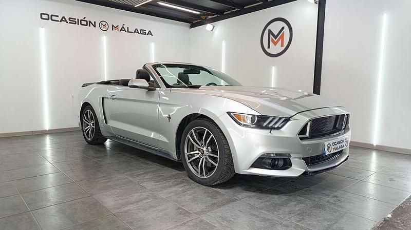 Usado Ford Mustang Convertible 314 CV (230 kW) 2015 Plateado Descapotable