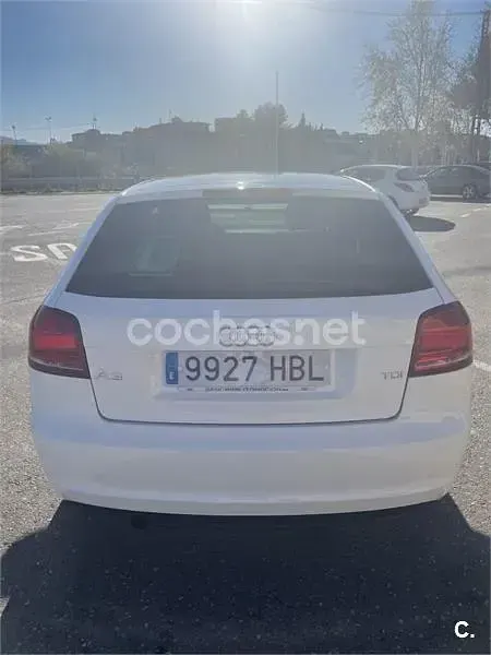 Usado Audi A3 Ambition 105 CV (77 kW) 2011 Blanco Utilitario
