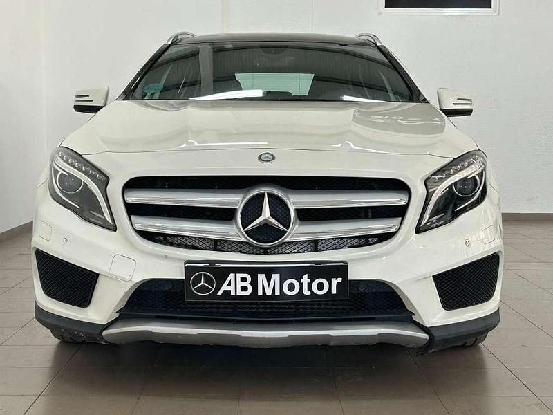 Blanco Usado 2015 Mercedes GLA220 AMG line SUV | 17.900 € (Precio justo) - Imagen 1/4