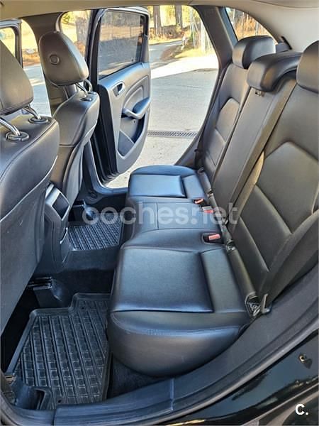 Usado Mercedes B180 109 CV (80 kW) 2015 Negro Utilitario