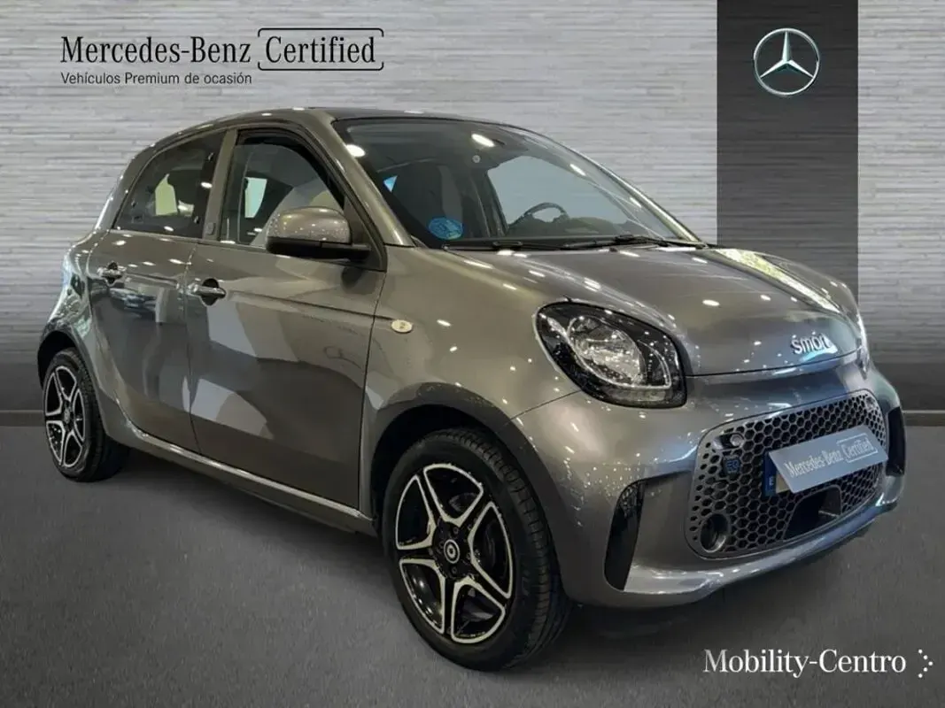 Usado Smart ForFour Electric Drive Passion 60 kW (82 CV) 2022 Gris