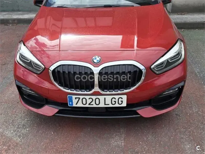 Usado BMW 116 Comfort Edition 116 CV (85 kW) 2020 Rojo Utilitario