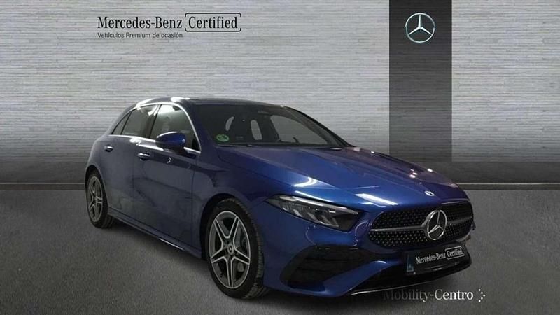Usado Mercedes A180 109 CV (80 kW) 2024 Azul Utilitario