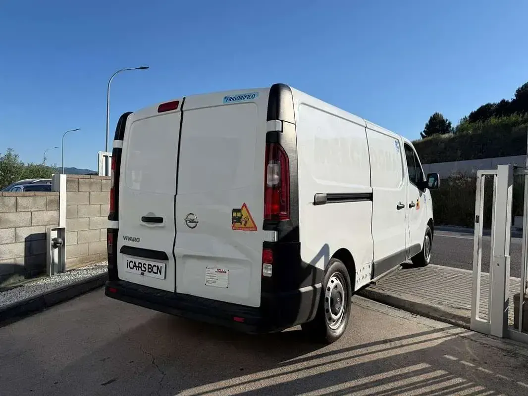Usado Opel Vivaro Expression 95 CV (69 kW) 2018 Blanco Monovolumen