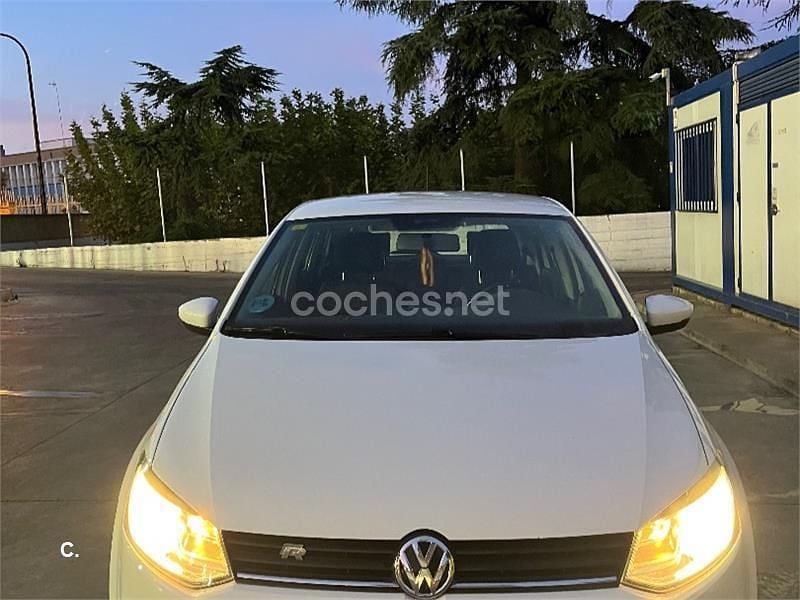 Usado VW Polo R-line 90 CV (66 kW) 2014 Blanco Berlina