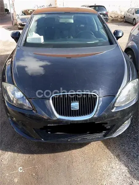 Usado Seat Leon Reference 140 CV (102 kW) 2004 Negro Utilitario
