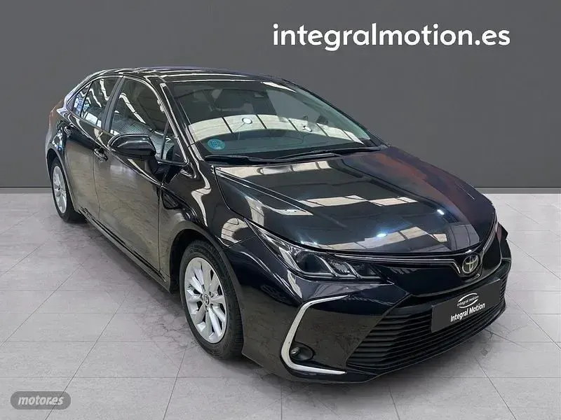 Usado Toyota Corolla Active 125 CV (91 kW) 2023 Negro Berlina