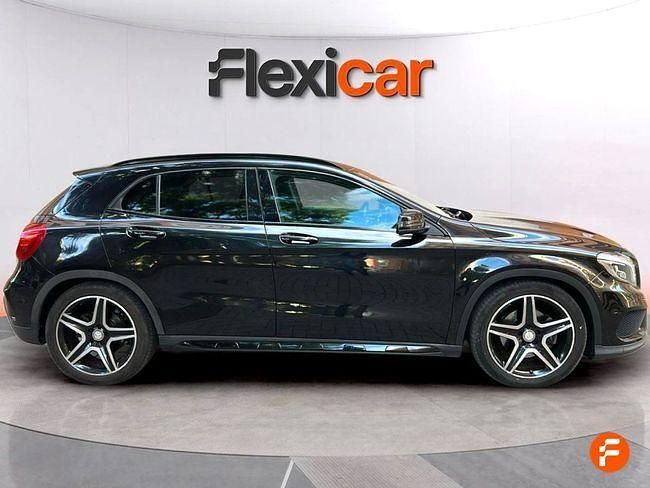 Usado Mercedes GLA220 AMG line 177 CV (130 kW) 2017 Negro SUV
