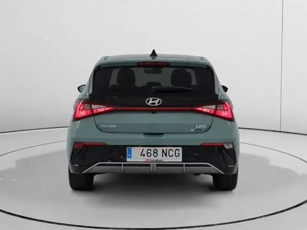 Usado Hyundai i20 101 CV (74 kW) 2025 Verde Utilitario