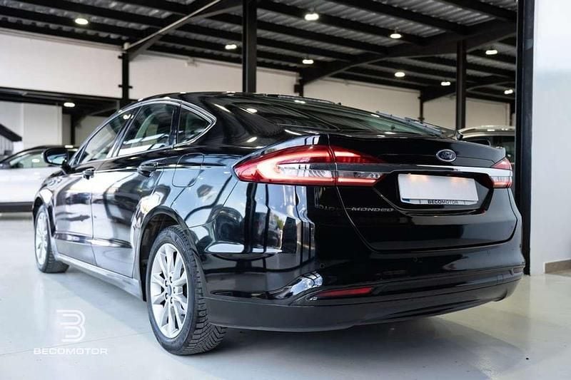 Usado Ford Mondeo ST-Line 150 CV (110 kW) 2019 Negro Familiar