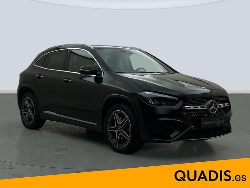 Usado Mercedes GLA250 AMG line 218 CV (160 kW) 2025 Negro noche SUV