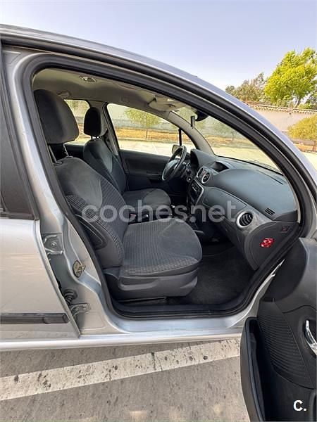 Usado Citroën C3 70 HP (51 kW) 2007 Cinzento Sedan