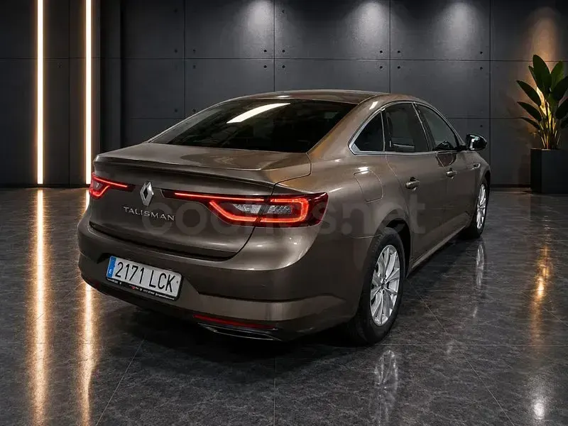 Usado Renault Talisman LIMITED 120 CV (88 kW) 2019 Marrón Berlina