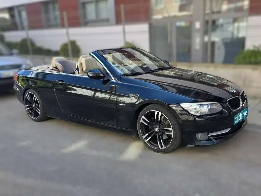 Usado BMW 320 Cabriolet 184 CV (135 kW) 2011 Negro Descapotable
