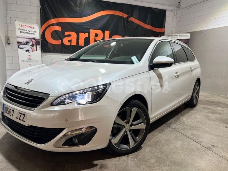 Blanco Usado 2017 Peugeot 308 Allure Familiar | 7995 € (Buen precio) - Imagen 1/4