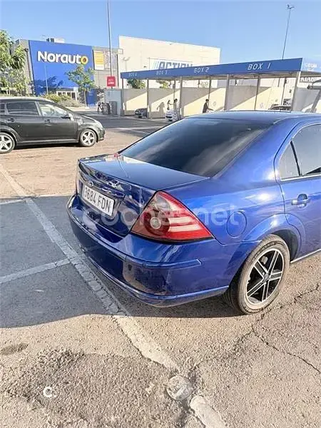 Usado Ford Mondeo Trend 115 CV (84 kW) 2006 Azul Berlina