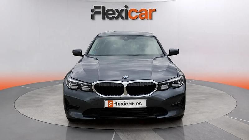 Usado BMW 318 151 CV (111 kW) 2021 Gris Familiar
