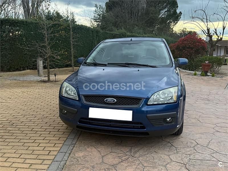 Usado Ford Focus Trend 115 CV (84 kW) 2007 Azul Berlina
