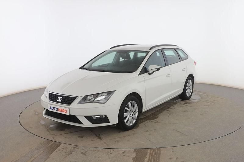 Usado Seat Leon Reference 115 CV (84 kW) 2017 Blanco Familiar