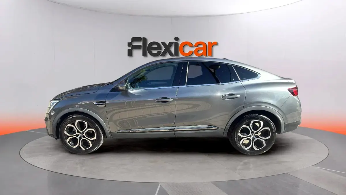 Usado Renault Arkana 145 CV (106 kW) 2022 Gris SUV