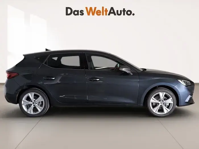 Usado Seat Leon FR 204 CV (150 kW) 2025 Gris