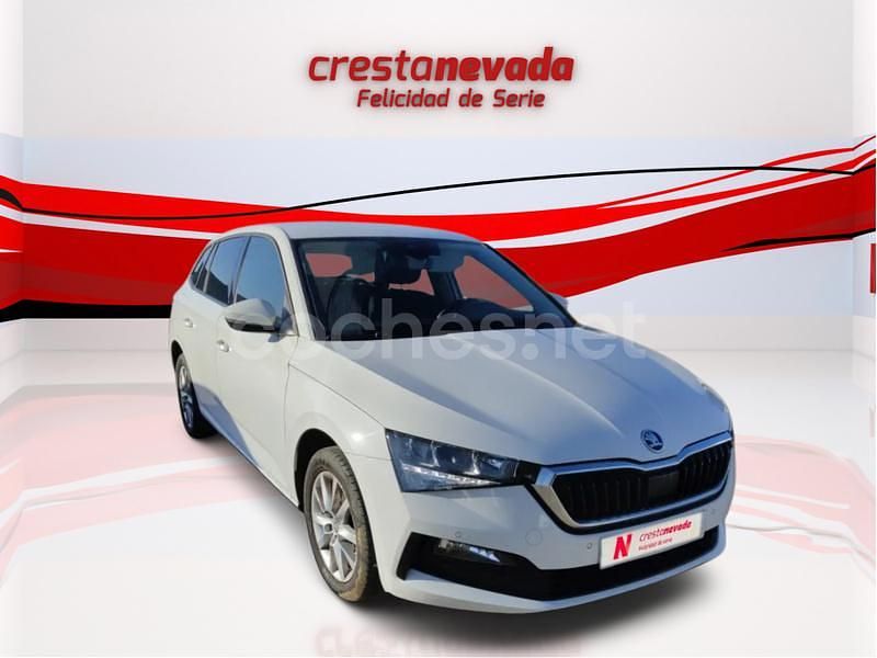 Usado Skoda Scala 95 CV (69 kW) 2022 Blanco Utilitario