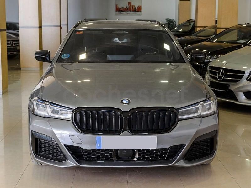Usado BMW 530 Comfort Edition 286 CV (210 kW) 2021 Gris / plata Familiar