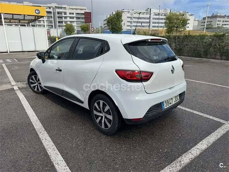 Usado Renault Clio IV Business 75 CV (55 kW) 2015 Blanco Berlina