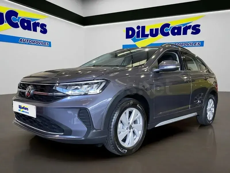 Usado VW Taigo Life 95 CV (69 kW) 2022 Gris / plata SUV