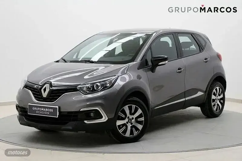 Usado Renault Captur Intens 90 CV (66 kW) 2018 Gris SUV
