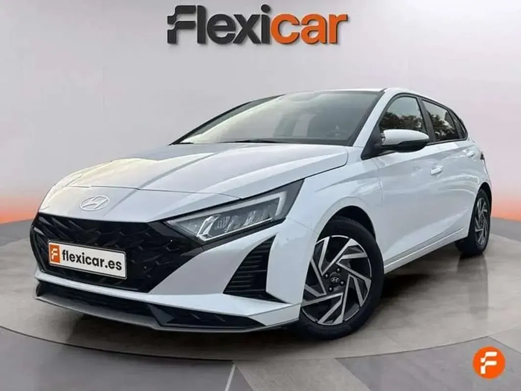 Usado Hyundai i20 101 CV (74 kW) 2024 Blanco Utilitario