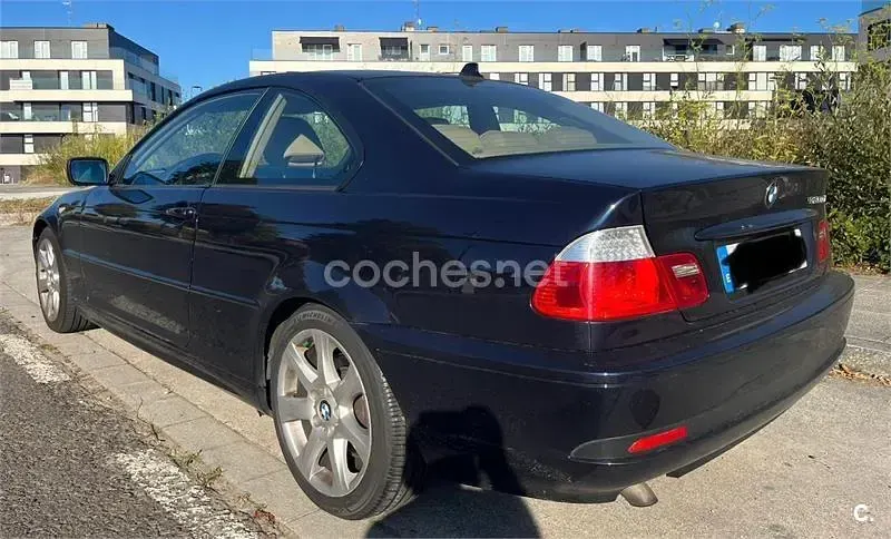 Usado BMW 320 150 CV (110 kW) 2005 Azul Coupe