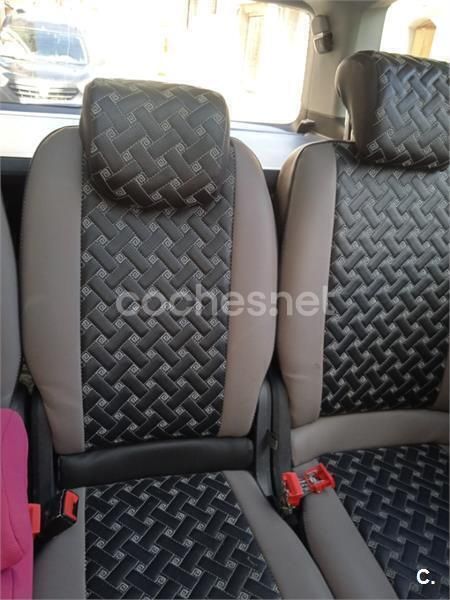 Gris / plata Usado 2013 VW Touran Advance Monovolumen | 9700 € (Un poco caro) - Imagen 1/4