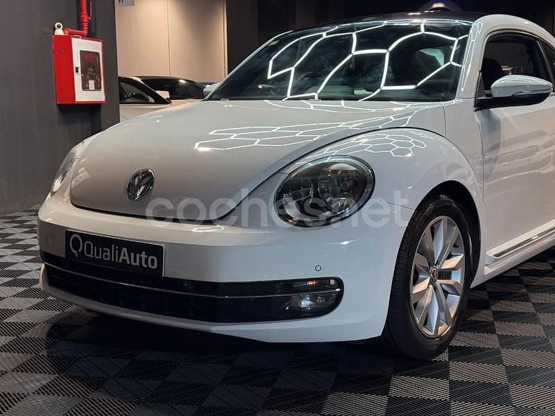 Usado VW Beetle Design 105 CV (77 kW) 2017 Blanco Utilitario