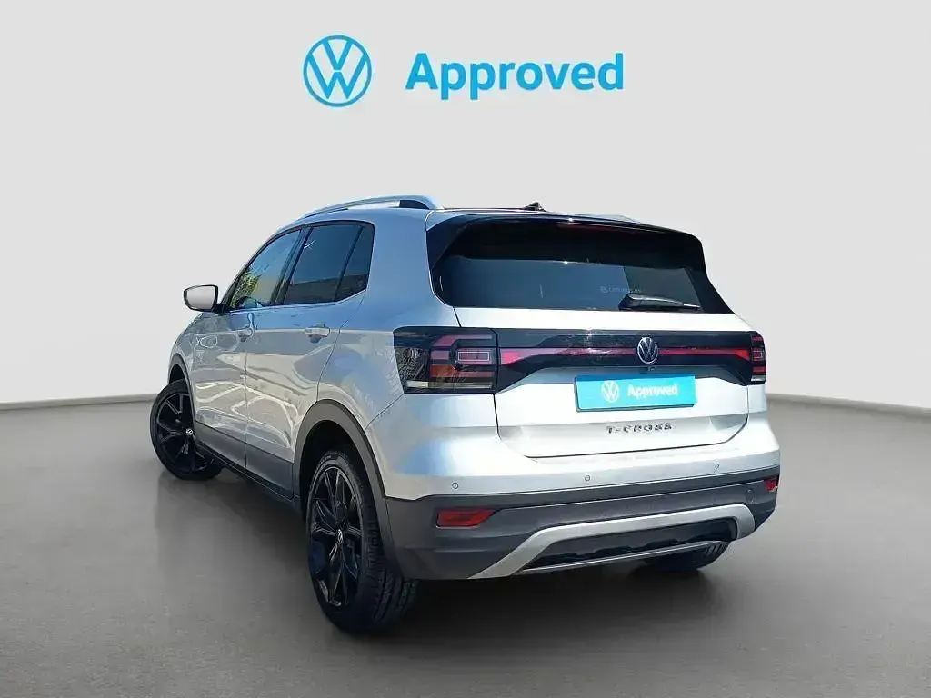 Usado VW T-Cross Sportline 150 CV (110 kW) 2022 Gris SUV