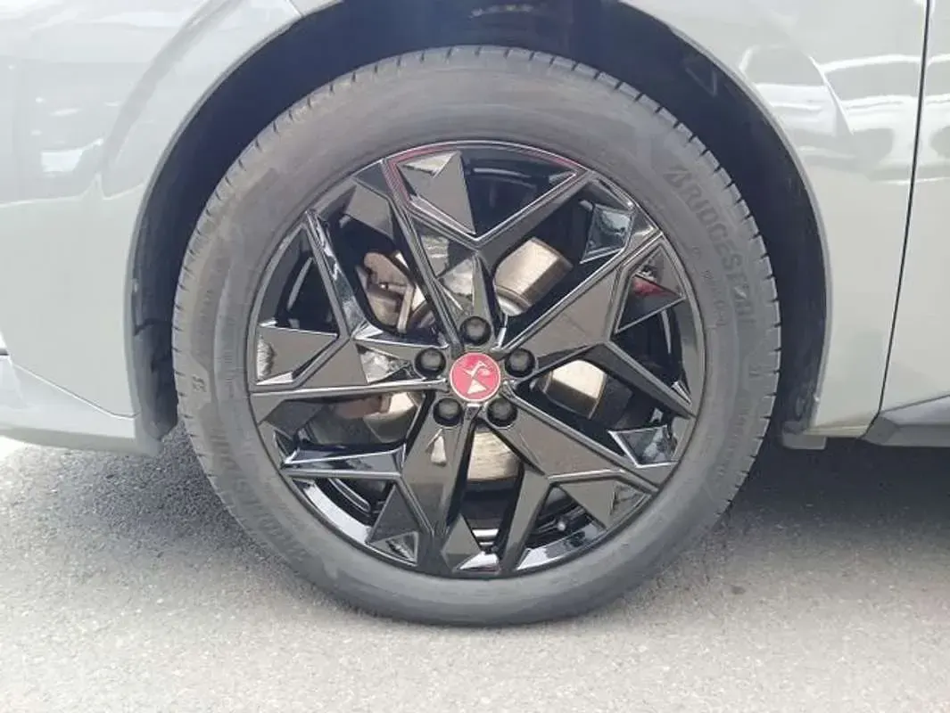 Usado DS Automobiles DS4 Performance 226 CV (166 kW) 2022 Gris SUV
