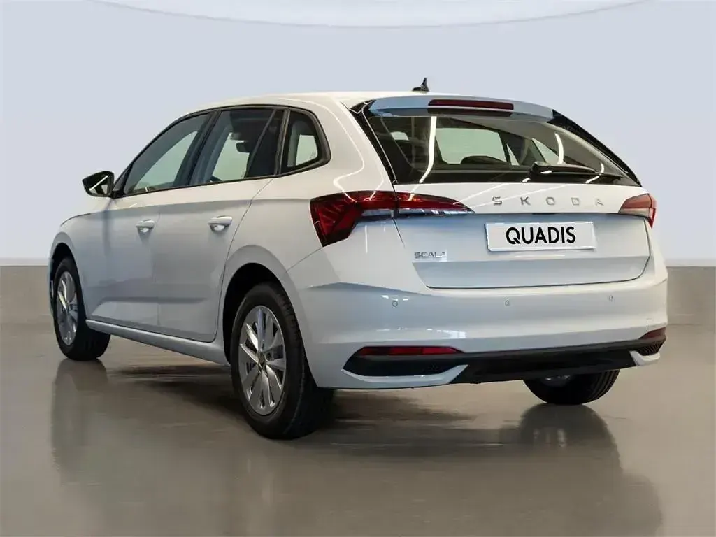 Nuevo Skoda Scala 115 CV (84 kW) 2026 Blanco Utilitario