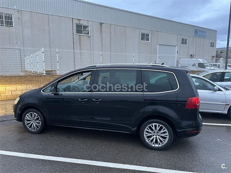 Usado VW Sharan Advance 140 CV (102 kW) 2013 Negro Monovolumen