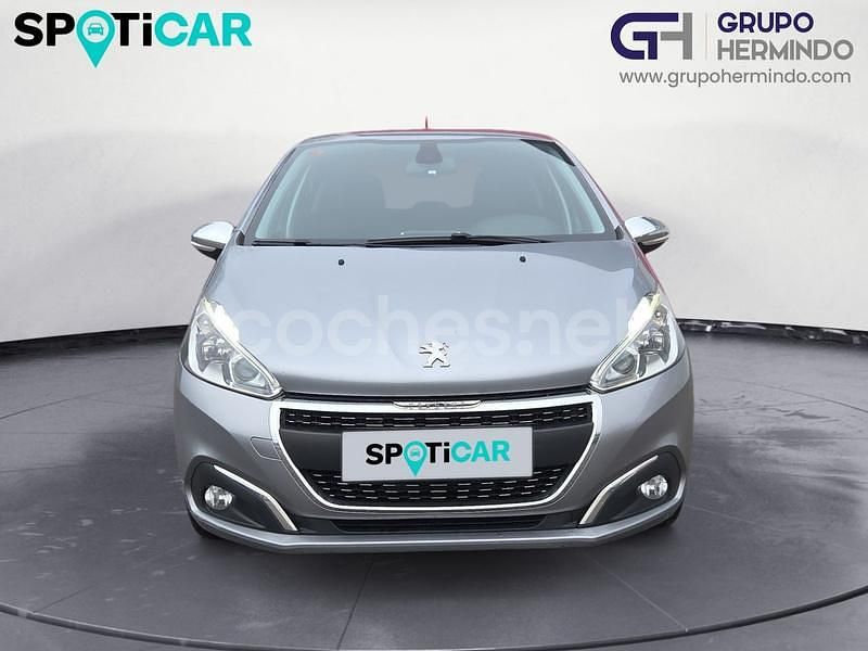 Usado Peugeot 208 Signature Sky 82 CV (60 kW) 2019 Gris / plata Utilitario