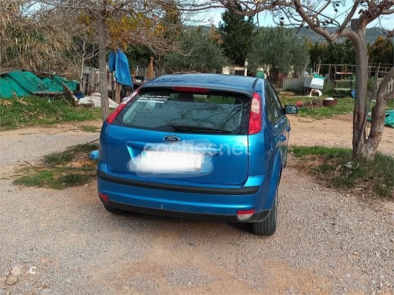 Azul Usado 2007 Ford Focus Trend Berlina | 2500 € (Buen precio) - Imagen 1/4