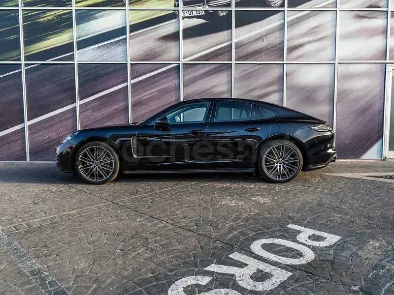 Usado Porsche Panamera 4 Platinum Edition 462 CV (339 kW) 2023 Negro Utilitario