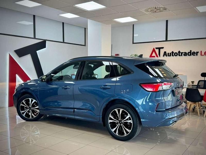 Usado Ford Kuga ST-Line 190 CV (139 kW) 2022 Azul SUV