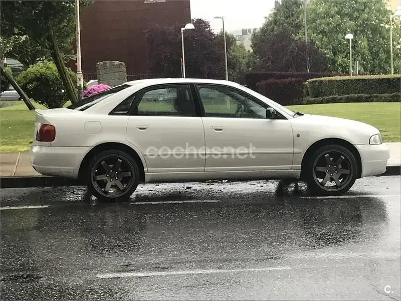Usado Audi A4 174 CV (127 kW) 1995 Blanco Berlina