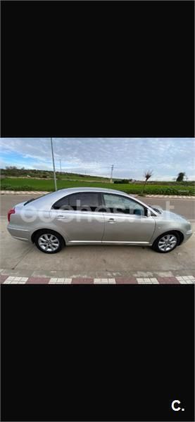 Usado Toyota Avensis Sol 147 CV (108 kW) 2006 Gris / plata Berlina