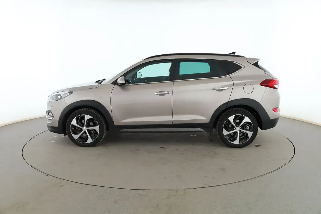 Usado Hyundai Tucson Style 177 CV (130 kW) 2016 Beige SUV
