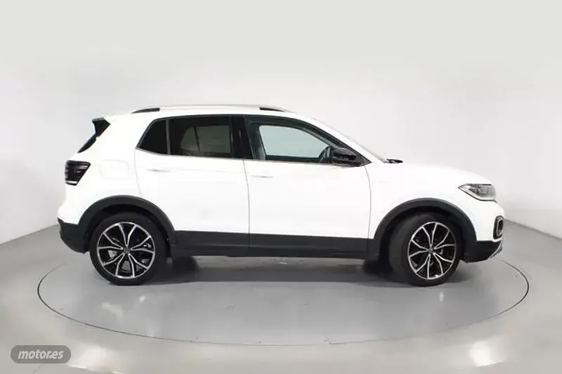 Usado VW T-Cross Sportline 110 CV (80 kW) 2022 Blanco SUV