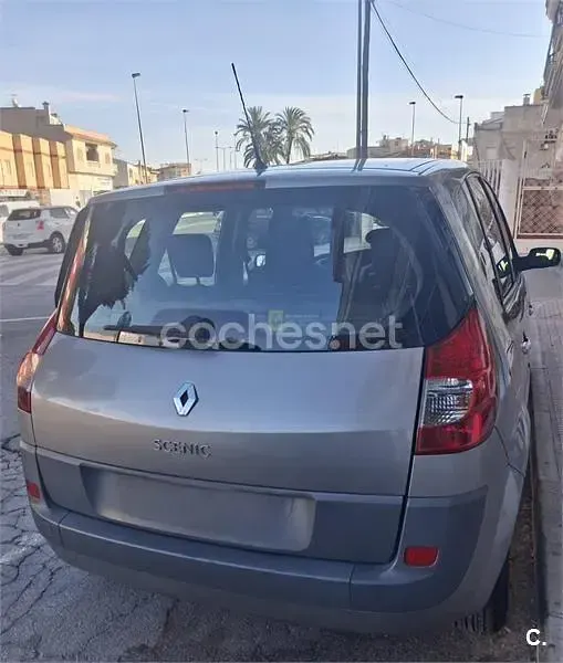Usado Renault Scenic E-Tech Privilege 130 CV (95 kW) 2008 Marrón Monovolumen