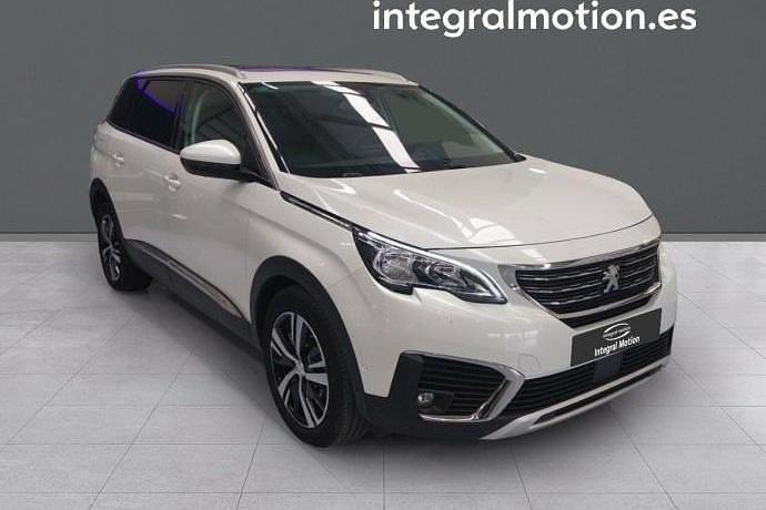 Usado Peugeot 5008 GT-line 130 CV (95 kW) 2019 Monovolumen