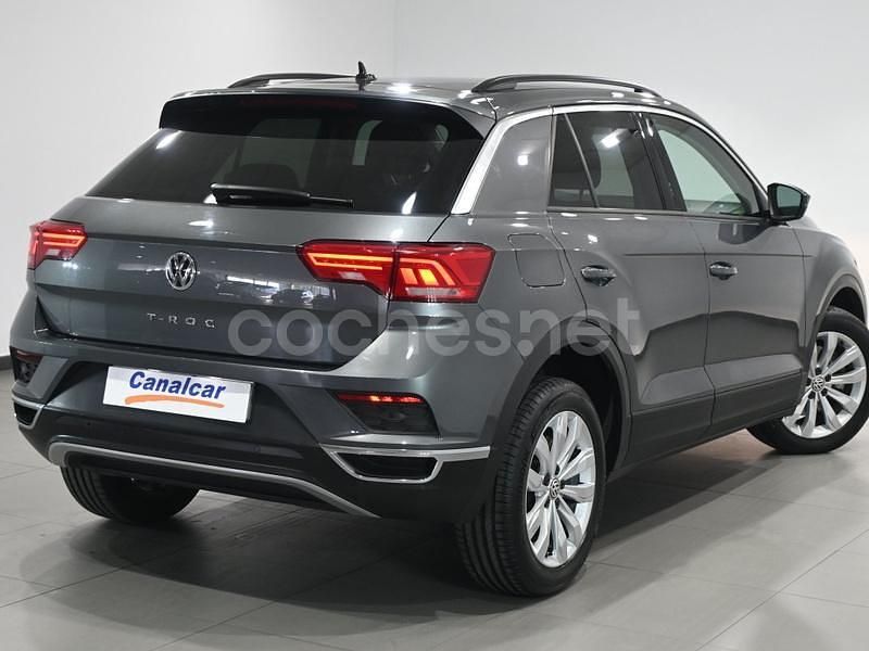 Usado VW T-Roc Advance 115 CV (84 kW) 2018 Gris SUV